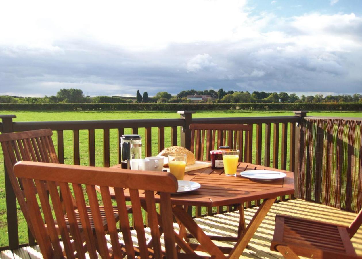 Wighill Manor Lodges Tadcaster Exteriör bild